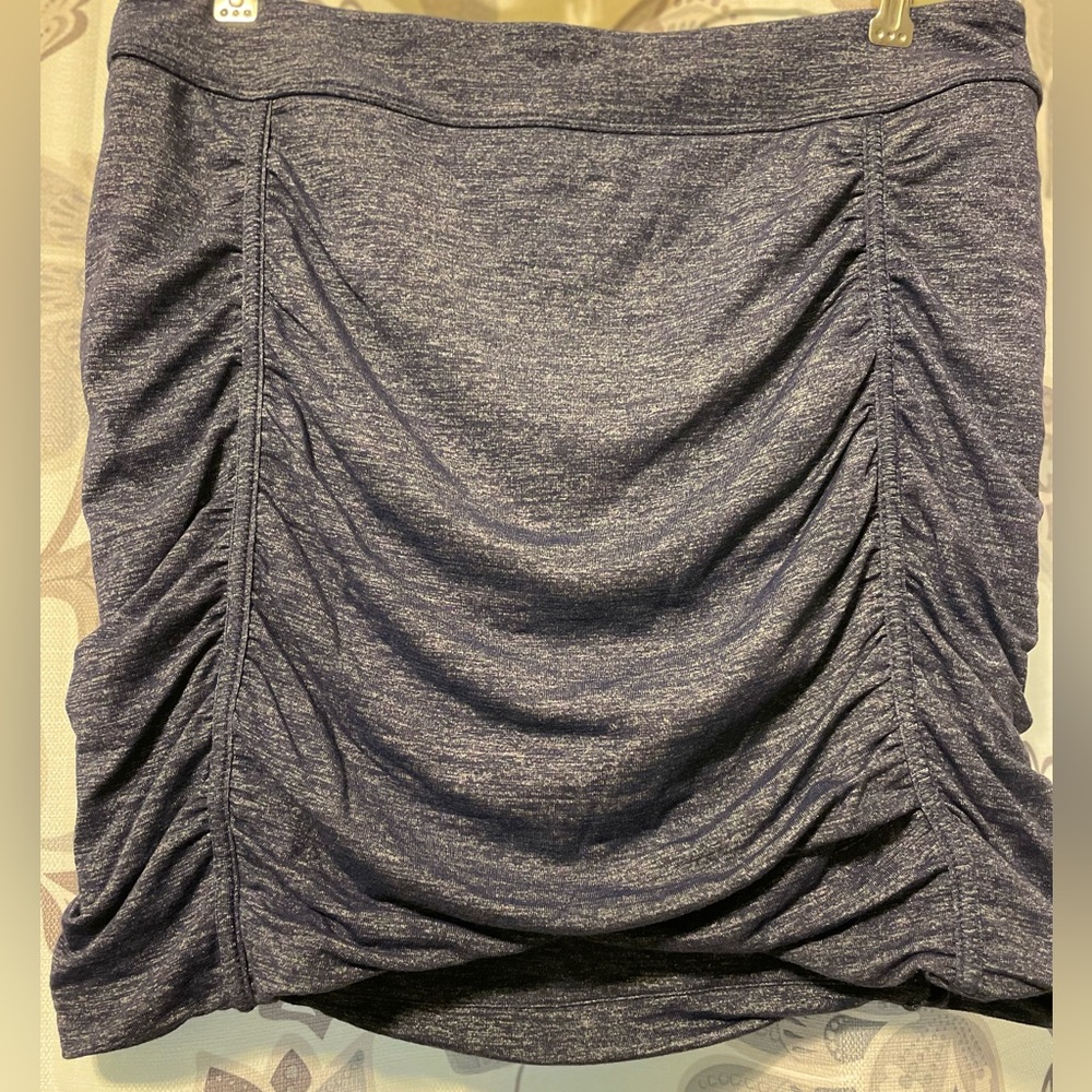 Athleta ruched mini skirt. Size medium